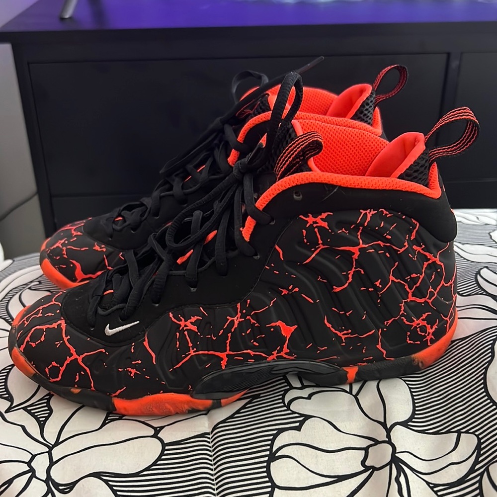 magma lava Foamposites ones OG